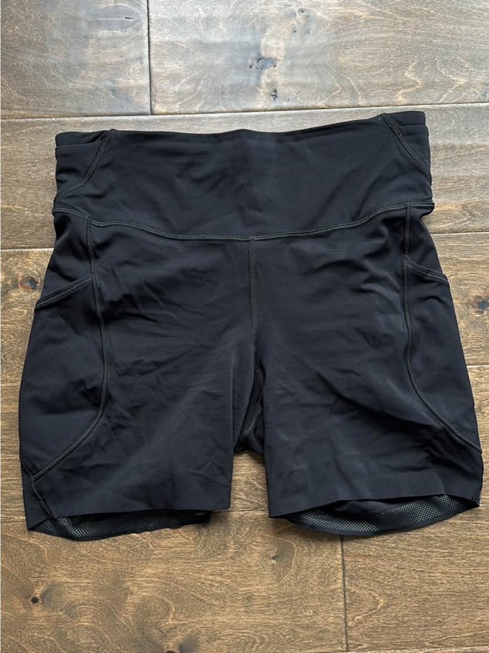 Lululemon Black Fast And Free Shorts 6” sz 8